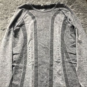 Long Sleeve Seamless Gray Athletic Shirt